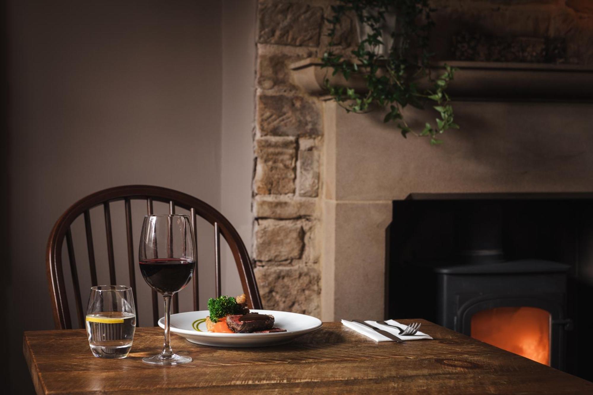 The Pilsley Inn - Chatsworth 배즈로 외부 사진