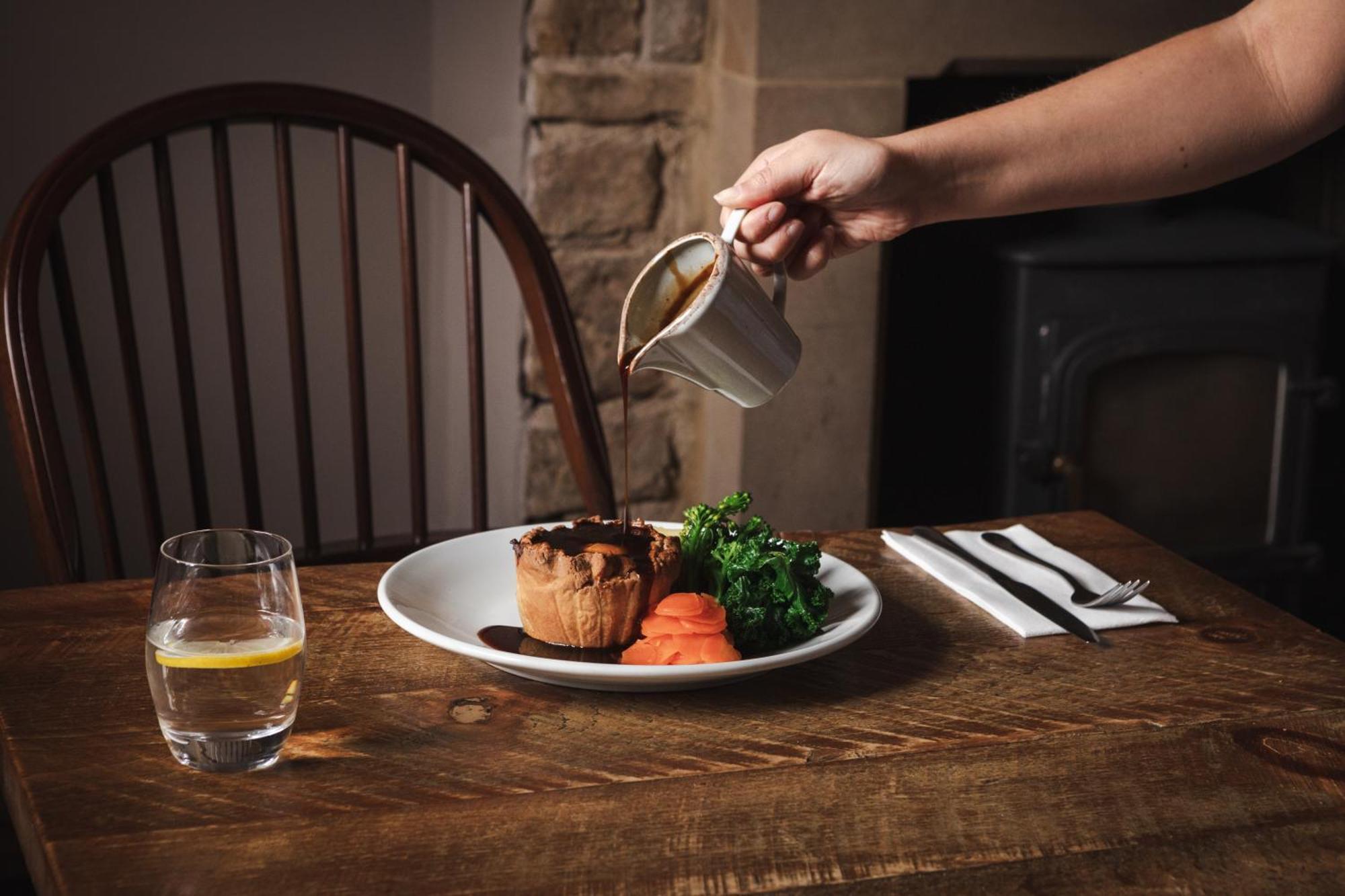 The Pilsley Inn - Chatsworth 배즈로 외부 사진